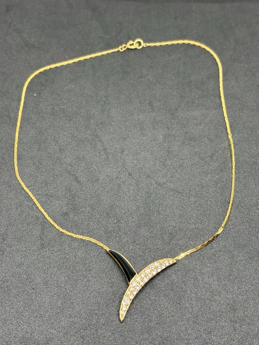 Vintage Trifari Black Enamel Clear Rhinestone Y Modernist Gold Tone Necklace 16”